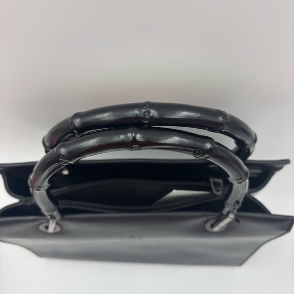 Gucci Bamboo Handle Satchel Black Interior with Logo Detail✨ - Picture 6 of 11